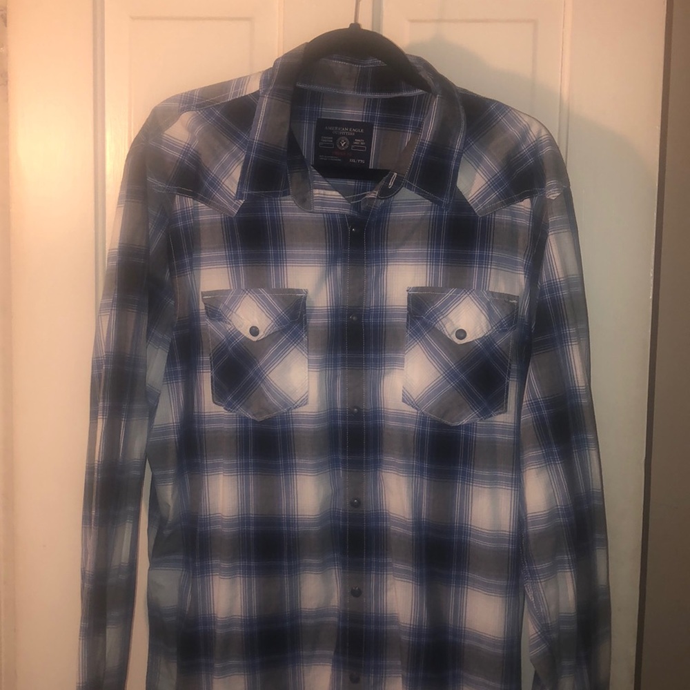 Men’s American eagle button down shirt
